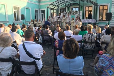 "Спогад наче дотик серця" — у Житомирі вшанували пам'ять письменника, композитора, барда Володимира Шинкарука "Спогад наче дотик серця" — у Житомирі вшанували пам'ять письменника, композитора, барда Володимира Шинкарука