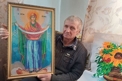 "Буває і до ранку вишиваю", — Валерій Кириченко з Житомирщини захопився вишивкою понад 50 років тому "Буває і до ранку вишиваю", — Валерій Кириченко з Житомирщини захопився вишивкою понад 50 років тому