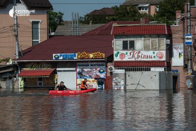 Рятувальна операція у Херсоні через прорив дамби Каховської ГЕС, 7 червня 2023 року
