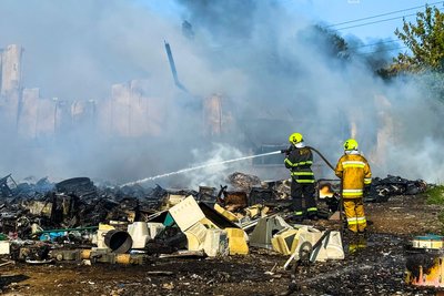 В Олександрії на Кіровоградщині горіли склади для зберігання соняшника В Олександрії на Кіровоградщині горіли склади для зберігання соняшника