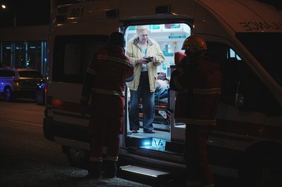 17 ударів по чотирьох районах Харкова завдали росіяни ввечері 2 травня: постраждали майже 50 людей 17 ударів по чотирьох районах Харкова завдали росіяни ввечері 2 травня: постраждали майже 50 людей