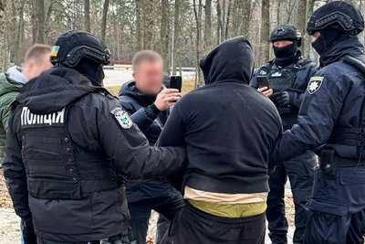 Представлявся командиром танка і збирав гроші на ЗСУ: на Житомирщині затримали псевдоволонтера Представлявся командиром танка і збирав гроші на ЗСУ: на Житомирщині затримали псевдоволонтера