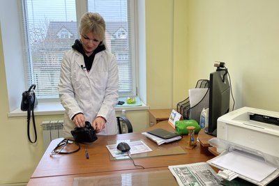 Сімейна лікарка в новому кабінеті в Ізюмі Сімейна лікарка в новому кабінеті в Ізюмі