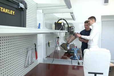 Перша лабораторія протезування на сході України, яка адаптує до життя з ампутацією, запрацювала у Харкові Перша лабораторія протезування на сході України, яка адаптує до життя з ампутацією, запрацювала у Харкові
