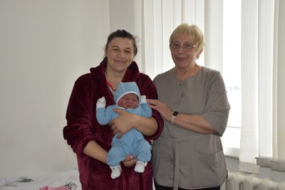 На Житомирщині жінка народила хлопчика вагою майже 6 кілограмів — це одинадцята дитина в родині На Житомирщині жінка народила хлопчика вагою майже 6 кілограмів — це одинадцята дитина в родині
