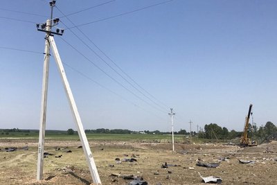 Жителям села Березина Житомирського району відновили електропостачання після вибухів Жителям села Березина Житомирського району відновили електропостачання після вибухів