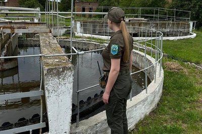 За скид стічних вод у річку підприємство з Житомирщини має сплатити понад півтора мільйона гривень За скид стічних вод у річку підприємство з Житомирщини має сплатити понад півтора мільйона гривень