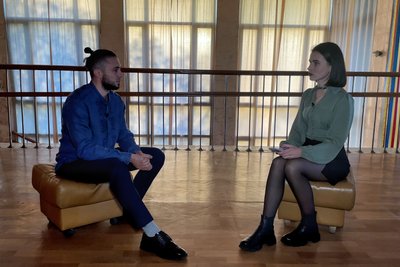 Лідер гурту "Антитіла" Тарас Тополя: "Наша місія — доносити світу правду про війну в Україні" Лідер гурту "Антитіла" Тарас Тополя: "Наша місія — доносити світу правду про війну в Україні"