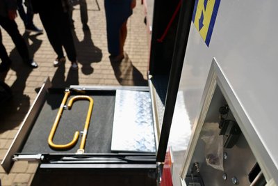 В Одесі ще два трамваї облаштують підйомниками до кінця року В Одесі ще два трамваї облаштують підйомниками до кінця року