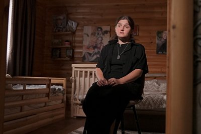 "Діти постійно бігають до тата на могилу": дружина загиблого прикордонника з Волині розповіла про чоловіка "Діти постійно бігають до тата на могилу": дружина загиблого прикордонника з Волині розповіла про чоловіка