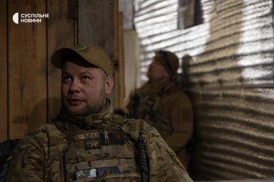 боєць 24 ОМБр із позивним "Сват" в КСП у Часовому Яру боєць 24 ОМБр із позивним "Сват" в КСП у Часовому Яру