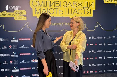 Інтерв’ю, прямі ефіри, увімкнення та репортажі: Суспільне Чернівці на Миколайчук OPEN Інтерв’ю, прямі ефіри, увімкнення та репортажі: Суспільне Чернівці на Миколайчук OPEN