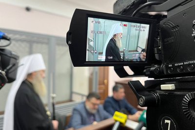 Засіданні Печерського райсуду у справі митрополита Павла Засіданні Печерського райсуду у справі митрополита Павла