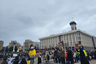 У Києві рідні та близькі провели акцію на підтримку військовополонених У Києві рідні та близькі провели акцію на підтримку військовополонених