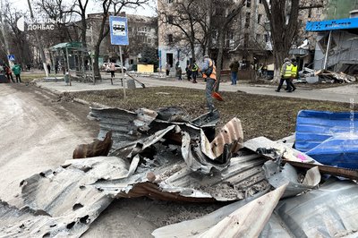 "Сьогодні був невимовний жах". Жителі Краматорська розказали про удар півтонною бомбою по середмістю "Сьогодні був невимовний жах". Жителі Краматорська розказали про удар півтонною бомбою по середмістю