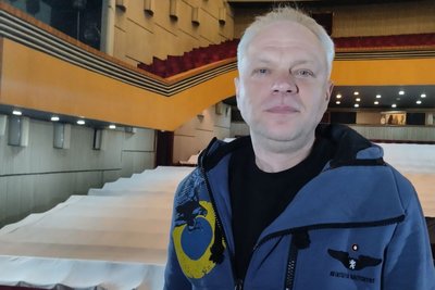 "Для мене найголовнішим у житті є сім’я і театр", — актор Житомирського театру Олександр Шкарупа "Для мене найголовнішим у житті є сім’я і театр", — актор Житомирського театру Олександр Шкарупа