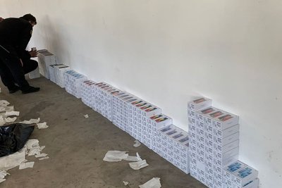 На українсько-словацькому кордоні митники вилучили майже 600 незаконно ввезених телефонів На українсько-словацькому кордоні митники вилучили майже 600 незаконно ввезених телефонів