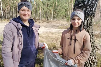 Заповідне урочище стало чистішим: у селі на Рівненщині школярі прибрали територію навколо озера Заповідне урочище стало чистішим: у селі на Рівненщині школярі прибрали територію навколо озера