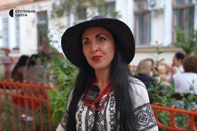 "Атмосфера одеського дворика передана на 136 відсотків": як відбувається застілля у дворику Одеси "Атмосфера одеського дворика передана на 136 відсотків": як відбувається застілля у дворику Одеси