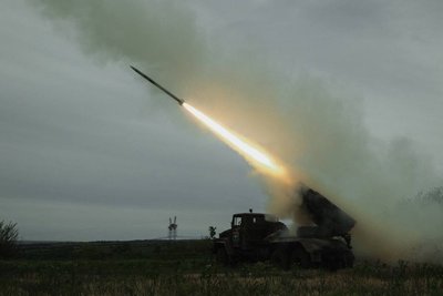 Українська артилерія в районі Бахмута Українська артилерія в районі Бахмута