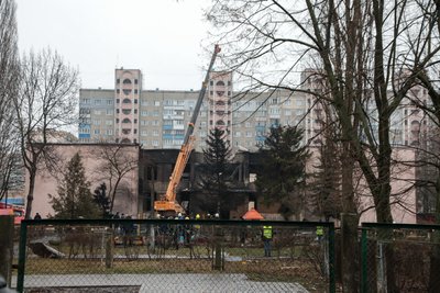 Розбирання завалів на місці надзвичайної ситуації у Броварах Розбирання завалів на місці надзвичайної ситуації у Броварах