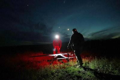 Військові біля безпілотника, ілюстративне фото Військові біля безпілотника, ілюстративне фото
