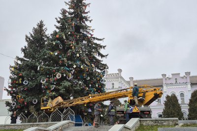 Де і як у Сумах працюватимуть святкові локації Де і як у Сумах працюватимуть святкові локації