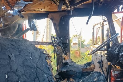 Згоріле авто ДСНС в Золочеві Згоріле авто ДСНС в Золочеві