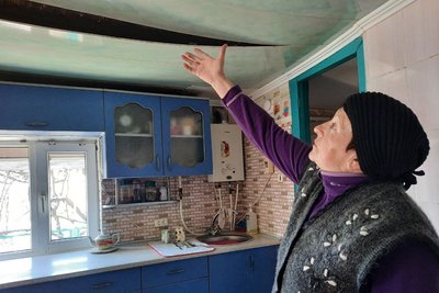 Життя у Квітневому. Жителі села на Миколаївщині відновлюються після приходу російських військ Життя у Квітневому. Жителі села на Миколаївщині відновлюються після приходу російських військ