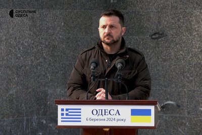 В Одесу приїхали президент Зеленський та прем'єр-міністр Греції Кіріакос Міцотакіс: про що говорили В Одесу приїхали президент Зеленський та прем'єр-міністр Греції Кіріакос Міцотакіс: про що говорили