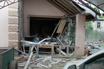 У Сумах поранені дві жінки через обстріл У Сумах поранені дві жінки через обстріл