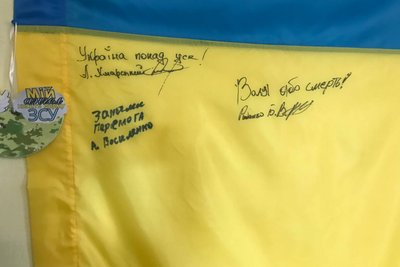 На Житомирщині дві родини переселенців з Херсонщини зібрали на своїх весіллях 200 книг для місцевої бібліотеки На Житомирщині дві родини переселенців з Херсонщини зібрали на своїх весіллях 200 книг для місцевої бібліотеки