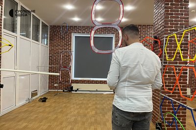 Симулятори та смуги перешкод: як в Одесі вчать керувати FPV-дронами Симулятори та смуги перешкод: як в Одесі вчать керувати FPV-дронами