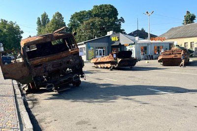 На півночі Одещини відкрили виставку російської техніки, яку знищили в Миколаївській області На півночі Одещини відкрили виставку російської техніки, яку знищили в Миколаївській області
