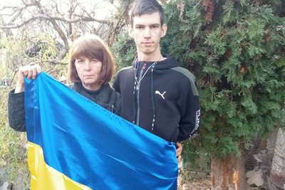 "Головний мотив – нагодувати наших хлопців": як вінницькі волонтерки допомагають захисникам "Головний мотив – нагодувати наших хлопців": як вінницькі волонтерки допомагають захисникам