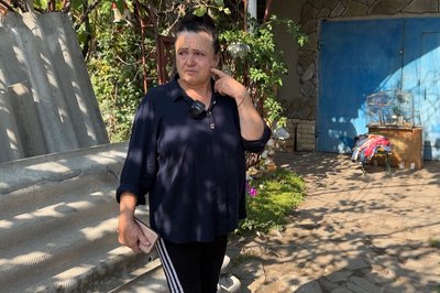 «Всі думки, що треба все лишити…». Як жителька Билбасівки готується до евакуації після бомбардування «Всі думки, що треба все лишити…». Як жителька Билбасівки готується до евакуації після бомбардування