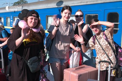 "Хотів відпочити від вибухів": діти з Херсона повернулися з відпочинку в Карпатах "Хотів відпочити від вибухів": діти з Херсона повернулися з відпочинку в Карпатах