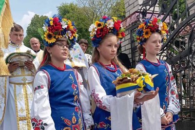 український стрій, коровай
