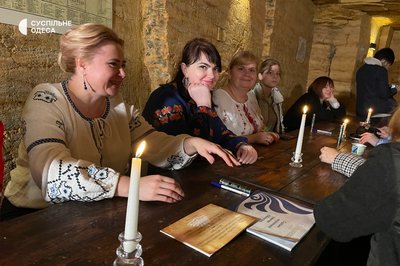 В Одесі провели Всеукраїнський радіодиктант в катакомбах В Одесі провели Всеукраїнський радіодиктант в катакомбах