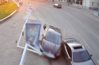 Пошкоджено металеві конструкції, сітілайт та електроопору: подробиці ДТП у Житомирі Пошкоджено металеві конструкції, сітілайт та електроопору: подробиці ДТП у Житомирі