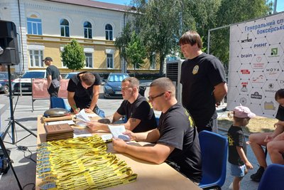 У Житомирі провели турнір з боксу в пам'ять про полеглого воїна Віталія Ганька У Житомирі провели турнір з боксу в пам'ять про полеглого воїна Віталія Ганька