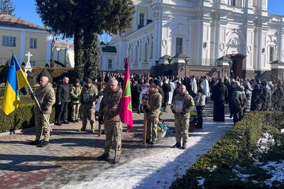 Загинули на Запоріжжі та Харківщині: лучани попрощалися з ще двома полеглими бійцями Загинули на Запоріжжі та Харківщині: лучани попрощалися з ще двома полеглими бійцями