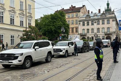 Прибуття дипломатів та міністрів Прибуття дипломатів та міністрів