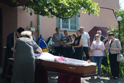 У Сумах попрощалися з трьома загиблими внаслідок атаки КАБ 11 липня У Сумах попрощалися з трьома загиблими внаслідок атаки КАБ 11 липня