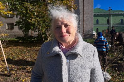 В Житомирі на Замковій горі переселенці висадили бузкову "Алею вдячності" В Житомирі на Замковій горі переселенці висадили бузкову "Алею вдячності"