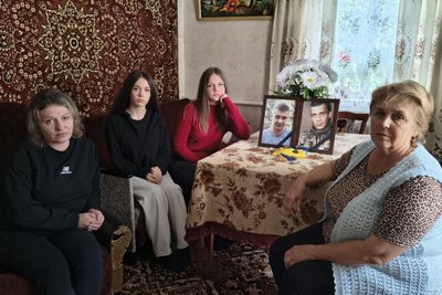 В місті на Житомирщині на Алеї пам’яті померлому воїну не ставлять банер: чому і що про це відомо В місті на Житомирщині на Алеї пам’яті померлому воїну не ставлять банер: чому і що про це відомо