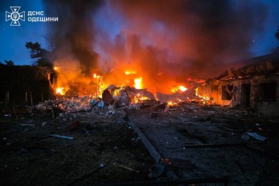 Через атаку РФ на Одещину пошкоджена станція швидкої допомоги, житловий будинок, авто Через атаку РФ на Одещину пошкоджена станція швидкої допомоги, житловий будинок, авто