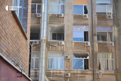 «Не можемо дивитися на це без сліз»: одесити розповіли про наслідки нічної атаки РФ «Не можемо дивитися на це без сліз»: одесити розповіли про наслідки нічної атаки РФ