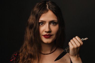 «Кристину я хочу залишити назавжди в Луганську». Історія письменниці Єви Вайди, яка десять років прожила в окупації «Кристину я хочу залишити назавжди в Луганську». Історія письменниці Єви Вайди, яка десять років прожила в окупації