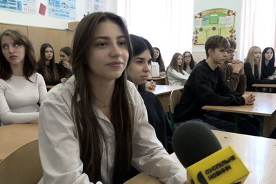 У ліцеї в Житомирі показали короткометражку "Пацики", стрічку представив режисер фільму У ліцеї в Житомирі показали короткометражку "Пацики", стрічку представив режисер фільму